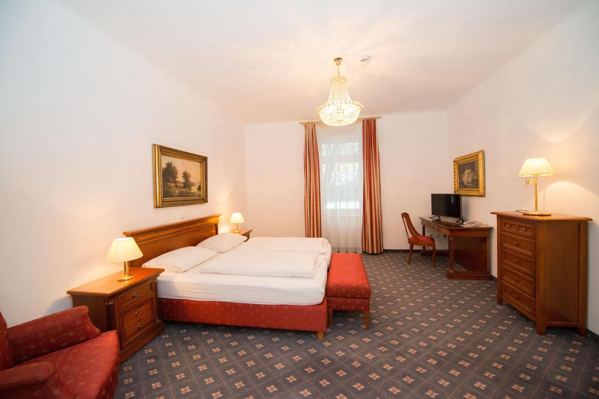 Parkhotel Styria Штайр Экстерьер фото